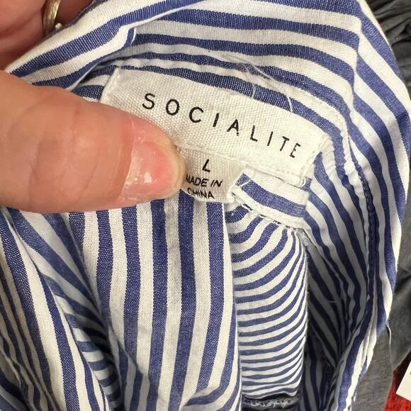 Socialite Nordstrom Blue White Striped Cotton Ruffle Button-Down Size Large - Picture 6 of 6